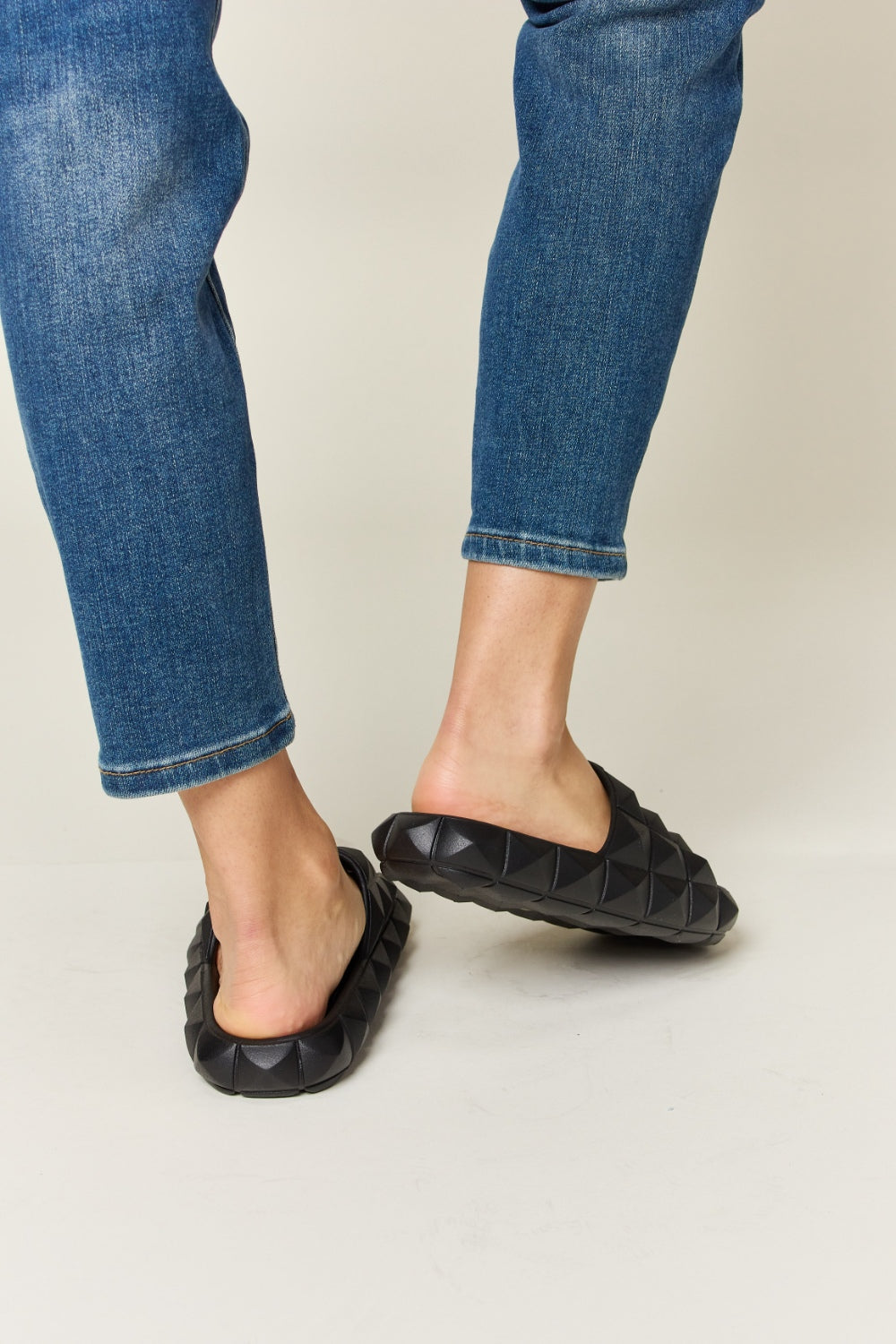 WILD DIVA Pyramid Stud Toe Band Footbed Sandals - Luminous Bear Shop