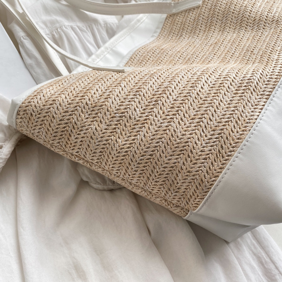 Straw Weave Leather Strap Tote Bag - Luminous Bear Shop