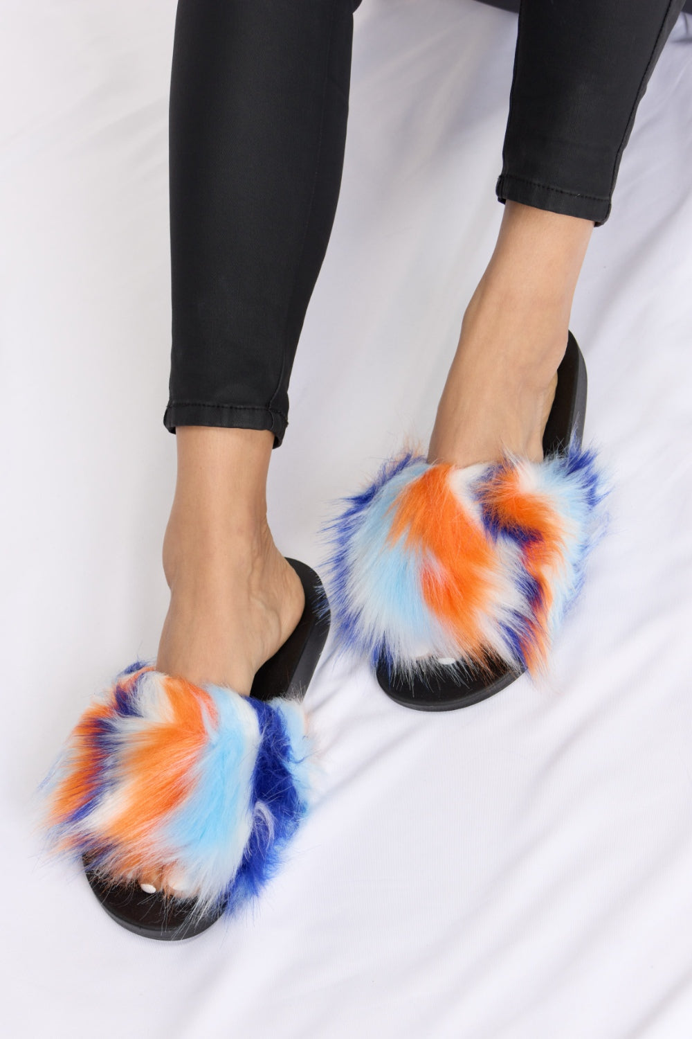 Forever Link Plush Open-Toe Sandals - Luminous Bear Shop