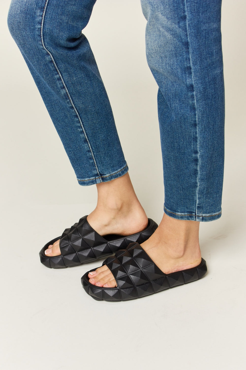 WILD DIVA Pyramid Stud Toe Band Footbed Sandals - Luminous Bear Shop