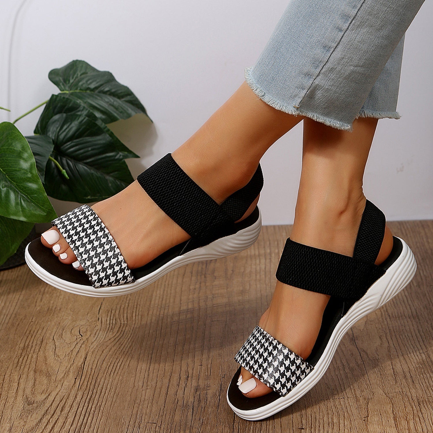 PU Leather Open Toe Low Heel Sandals - Luminous Bear Shop