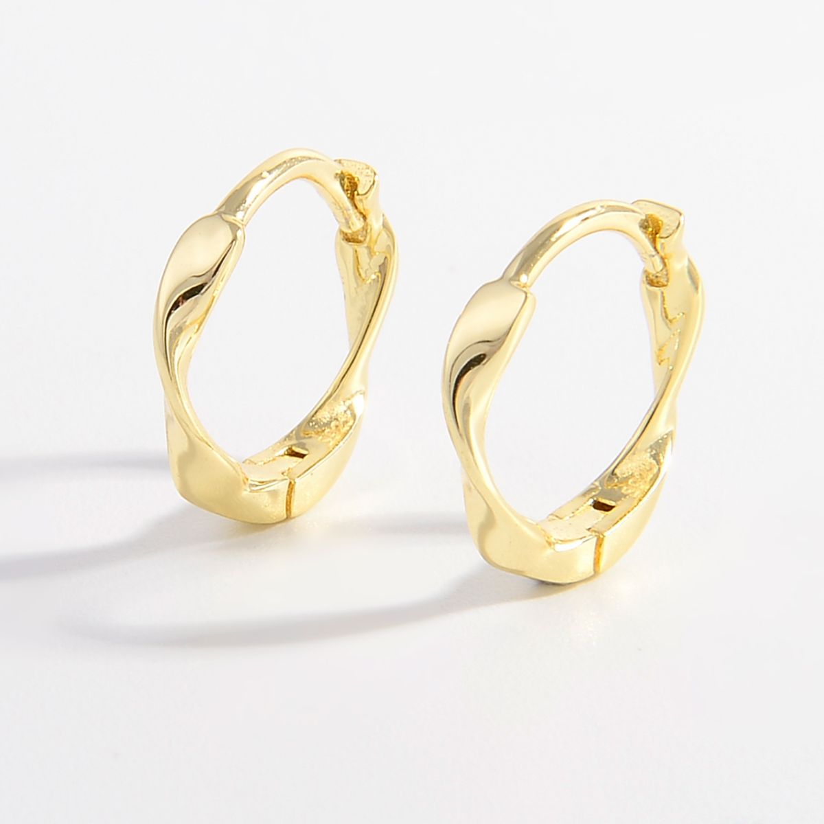 925 Sterling Silver Hoop Earrings - Luminous Bear Shop
