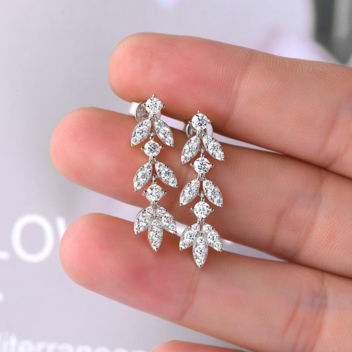 925 Sterling Silver Moissanite Leaf Earrings - Luminous Bear Shop