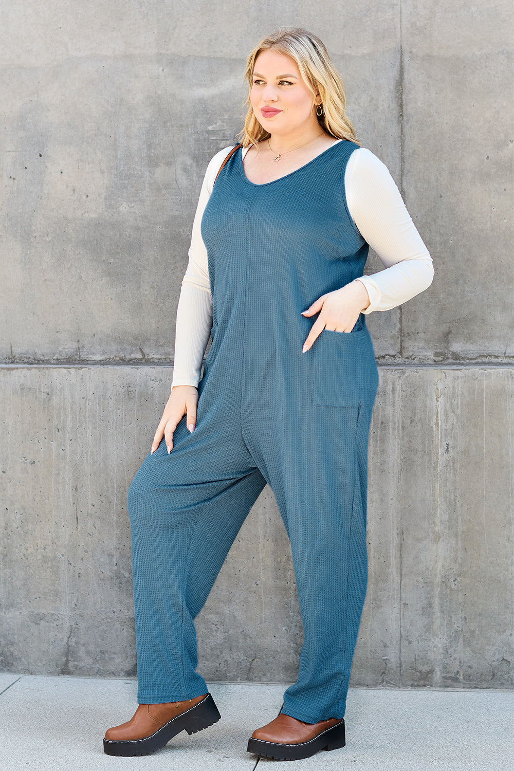 Full Size Sleeveless Straight Jumpsuit - Luminous Bear Shop