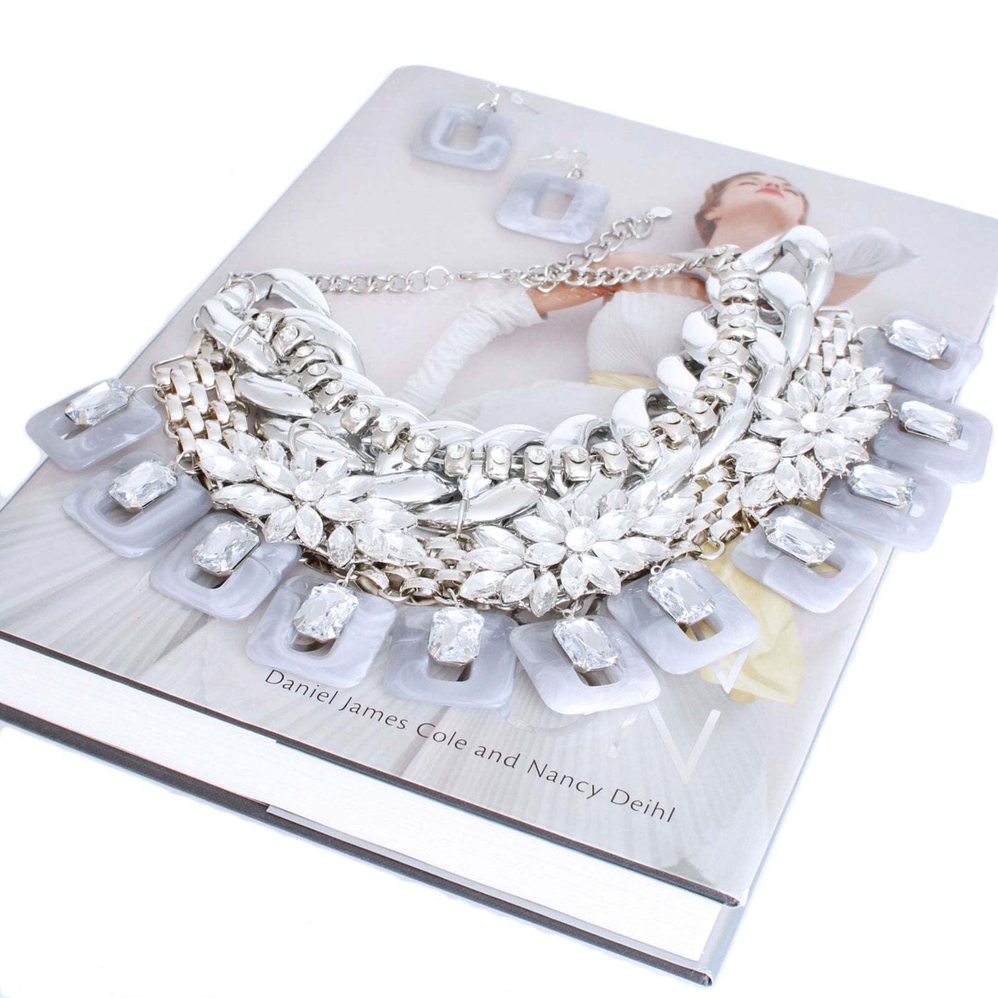 Serenity Silver Chain Marble Ensemble - Luminous Bear Shop