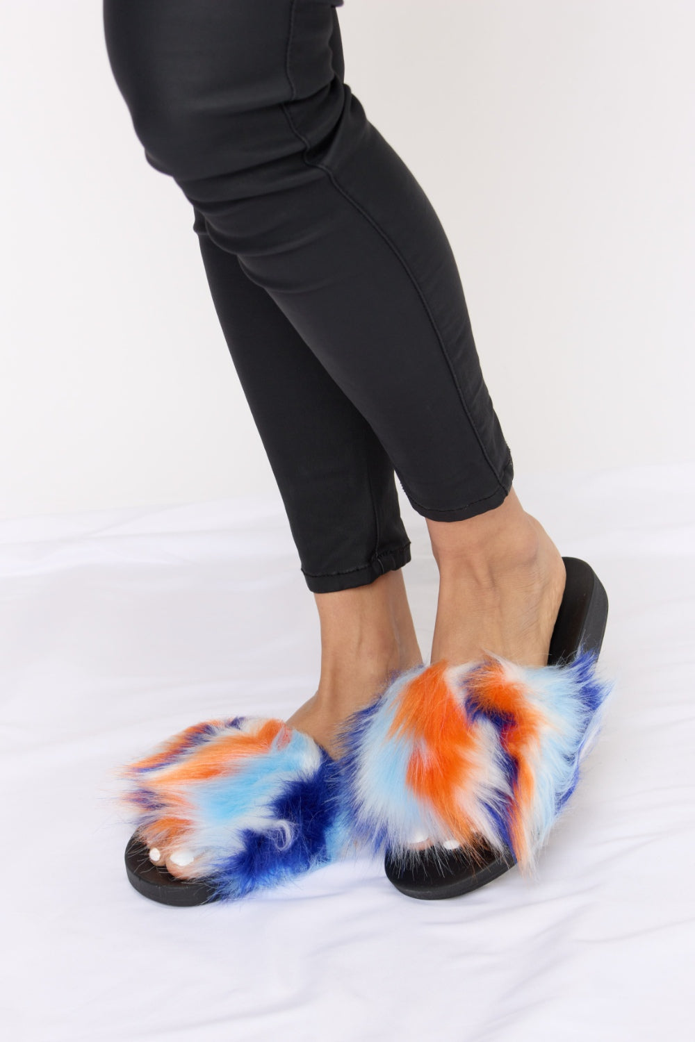 Forever Link Plush Open-Toe Sandals - Luminous Bear Shop