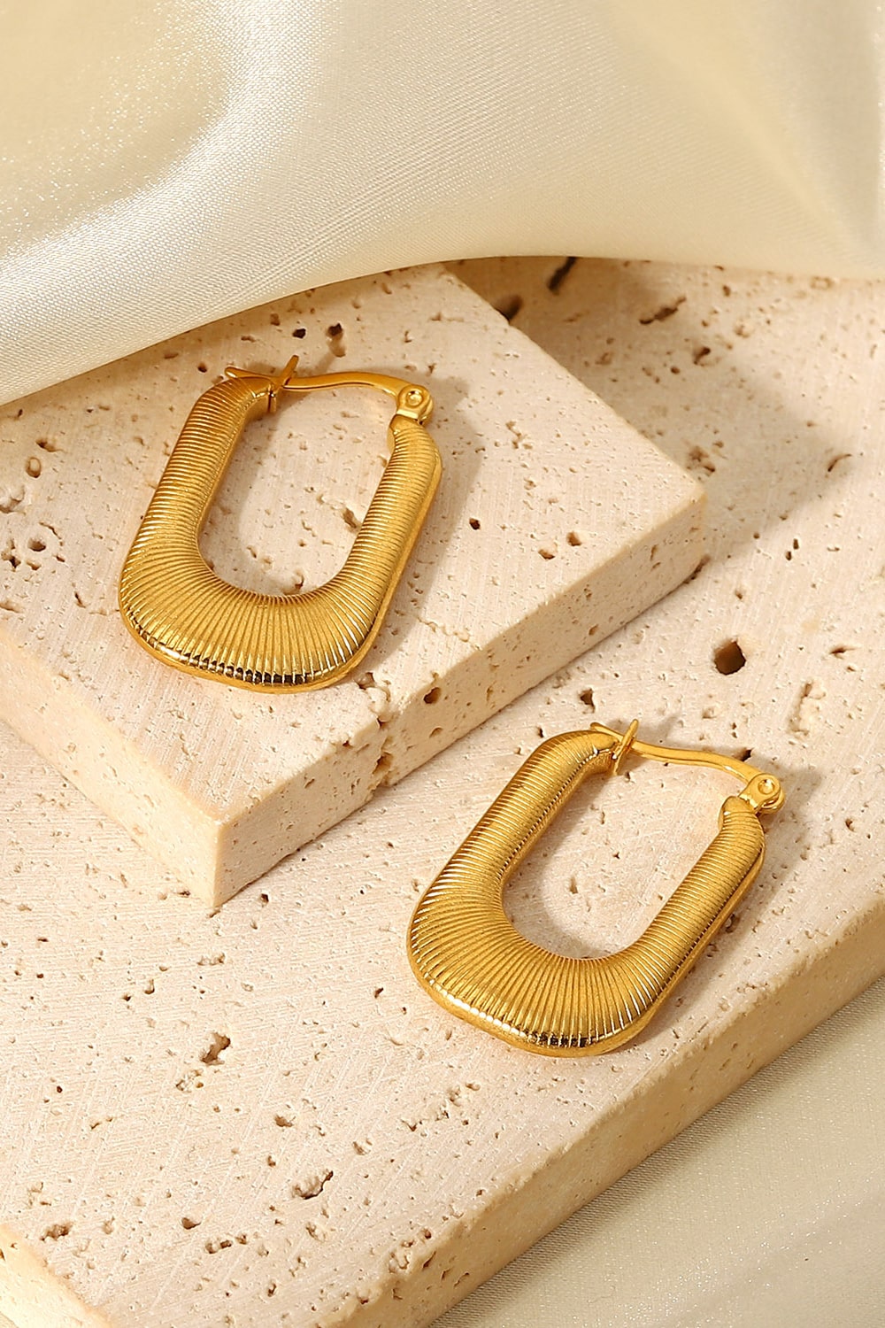 Good Luck Charm Screw-Thread U-Shaped Earrings - Luminous Bear Shop