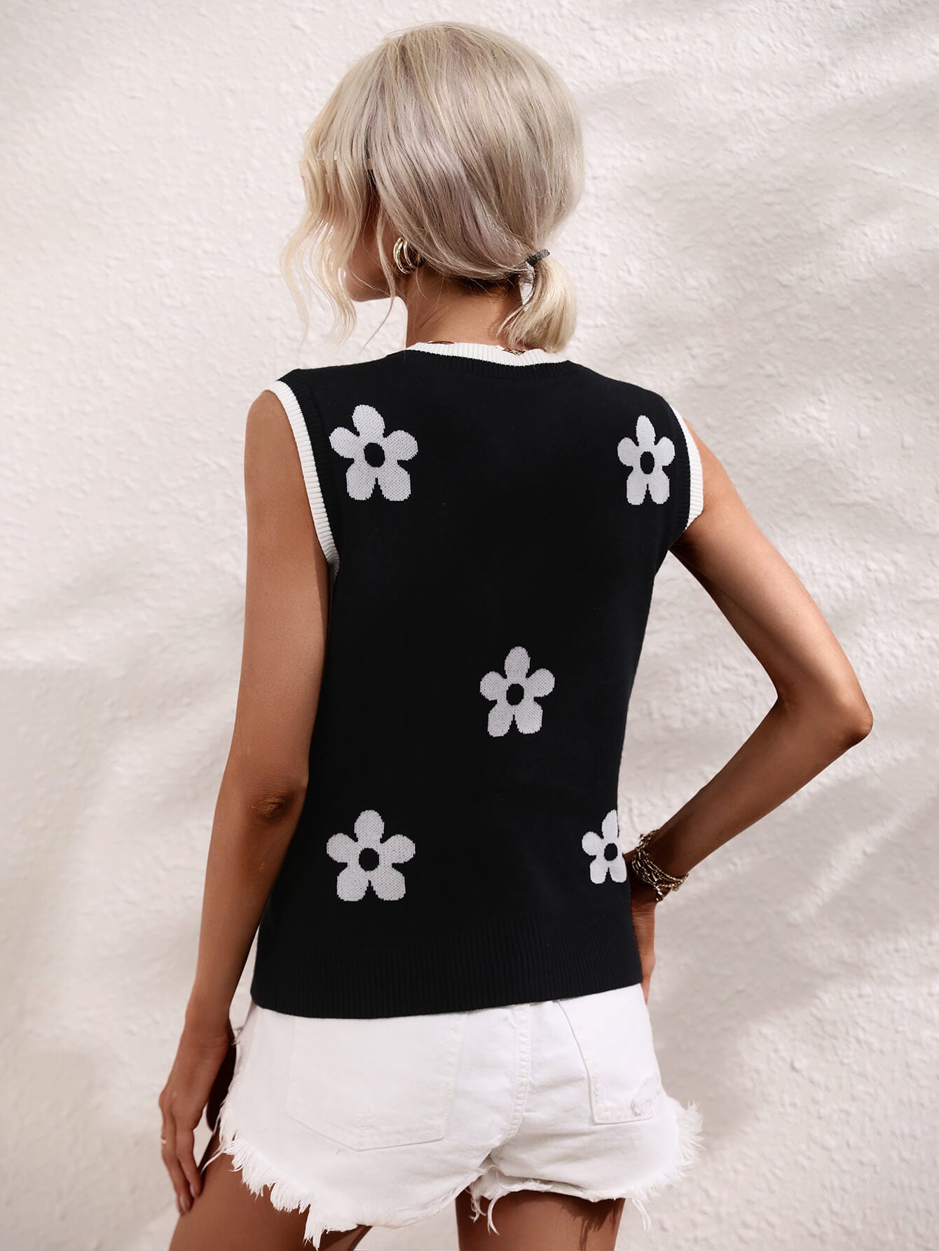 Floral Contrast Ribbed Trim Sweater Vest - Luminous Bear Shop