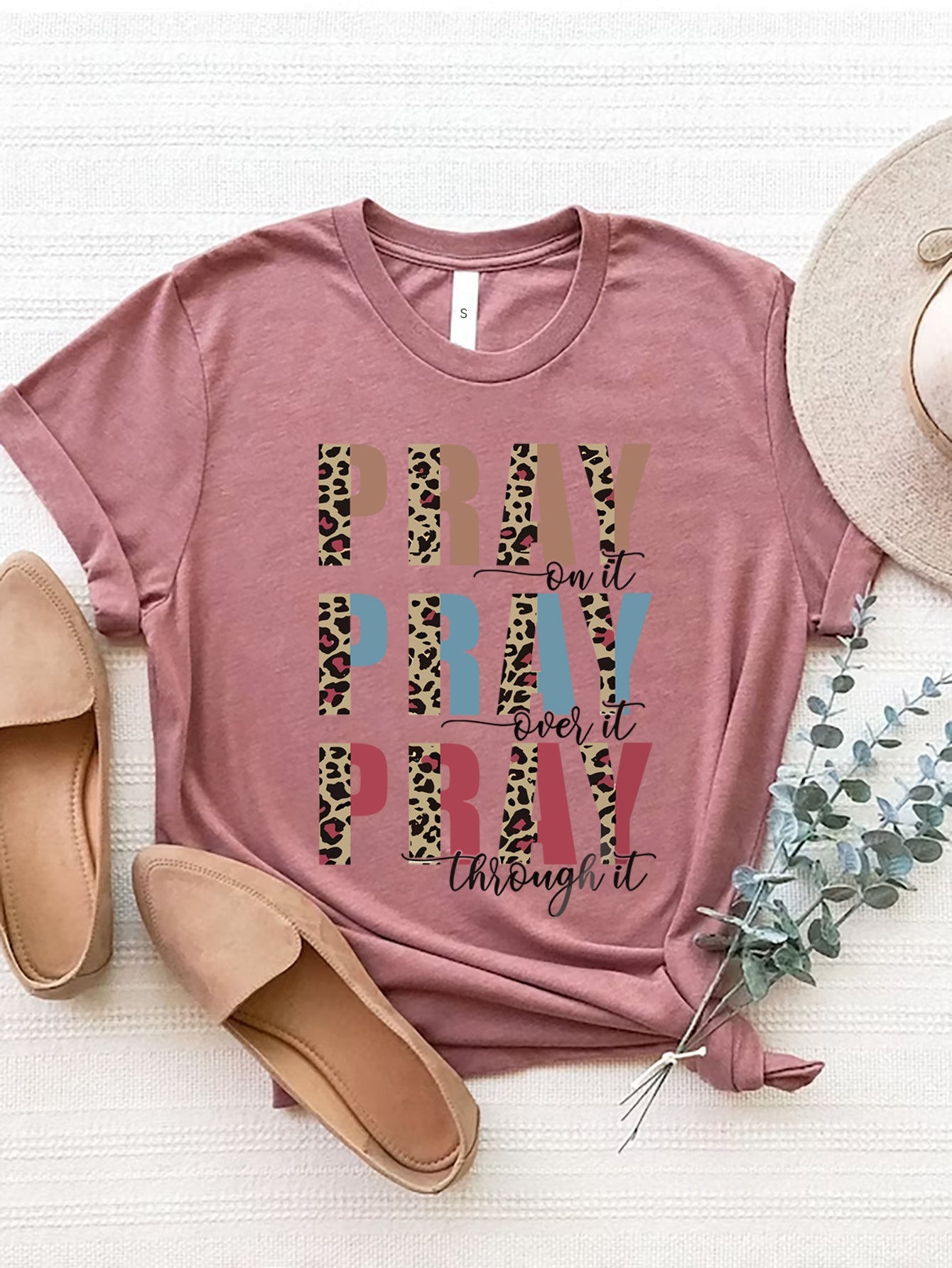 Letter Graphic Round Neck Short Sleeve T-Shirt - Luminous Bear